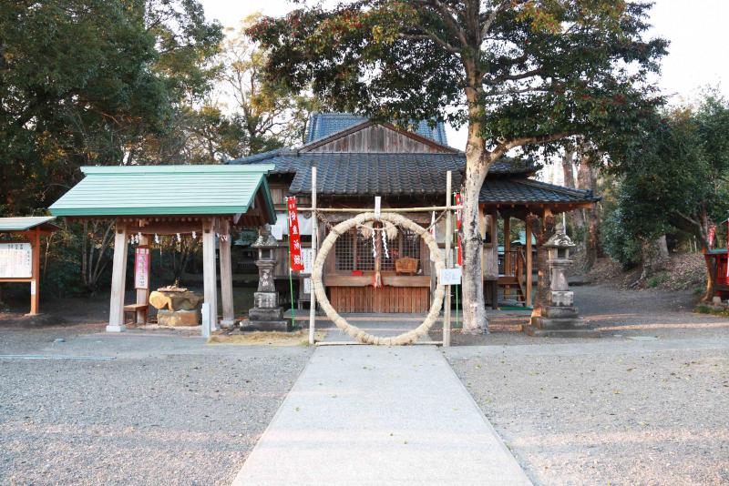 都萬神社